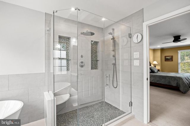 144 COUNTRY CLUB DR, Moorestown, NJ 08057