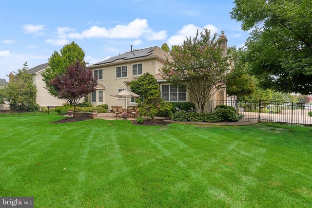 144 COUNTRY CLUB DR, Moorestown, NJ 08057