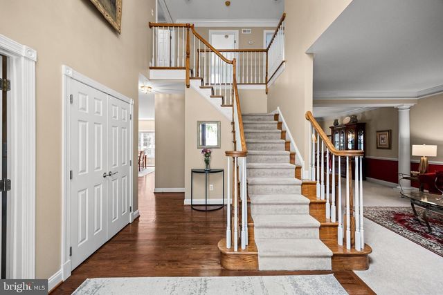 144 COUNTRY CLUB DR, Moorestown, NJ 08057