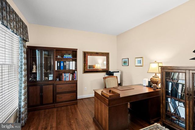 144 COUNTRY CLUB DR, Moorestown, NJ 08057