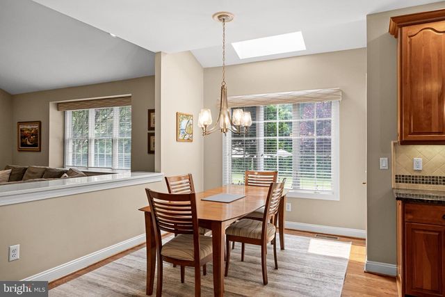 144 COUNTRY CLUB DR, Moorestown, NJ 08057