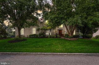 144 COUNTRY CLUB DR, Moorestown, NJ 08057