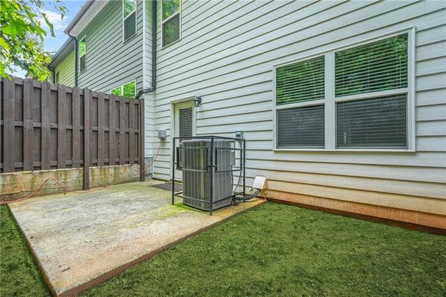 3181 Meadowstone Lane SW, Atlanta, GA 30331