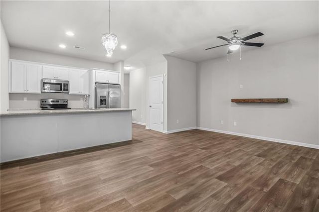 3181 Meadowstone Lane SW, Atlanta, GA 30331