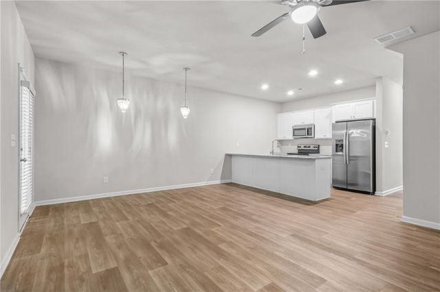 3181 Meadowstone Lane SW, Atlanta, GA 30331