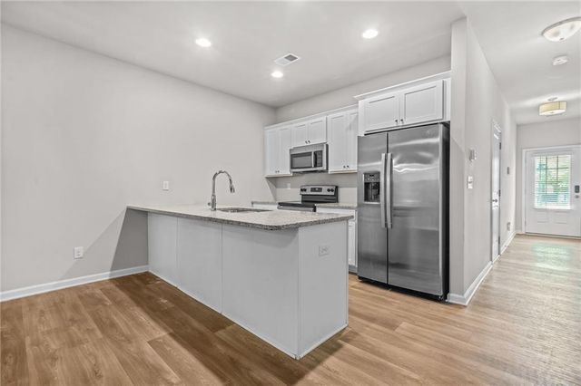 3181 Meadowstone Lane SW, Atlanta, GA 30331