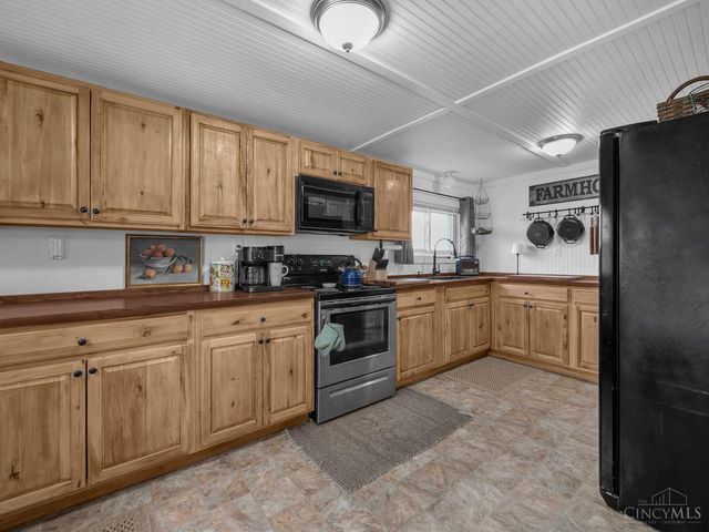 901 Oak Grove Road, Clark Twp, OH 45146