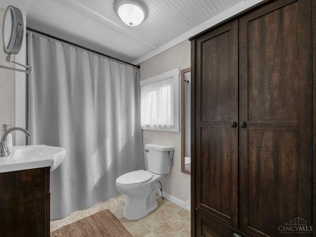 901 Oak Grove Road, Clark Twp, OH 45146