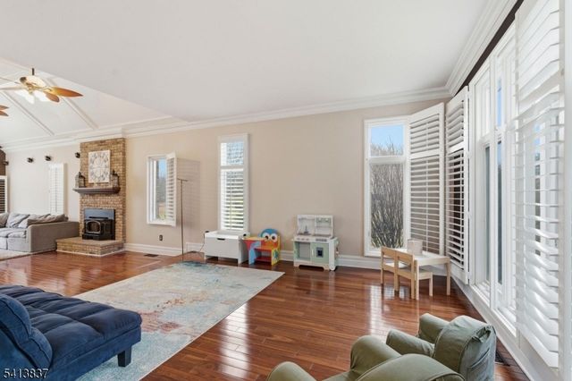 8 Spring Hunter Ct, Green Twp., NJ 07821