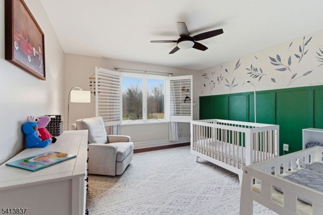 8 Spring Hunter Ct, Green Twp., NJ 07821