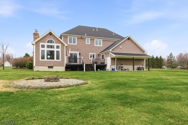 8 Spring Hunter Ct, Green Twp., NJ 07821