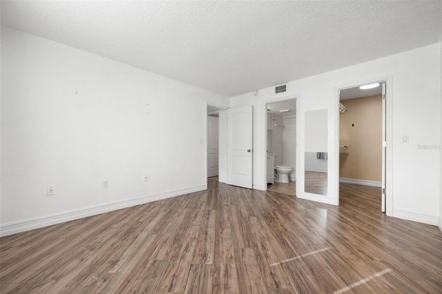 3223 BENEVA ROAD 101, Sarasota, FL 34232