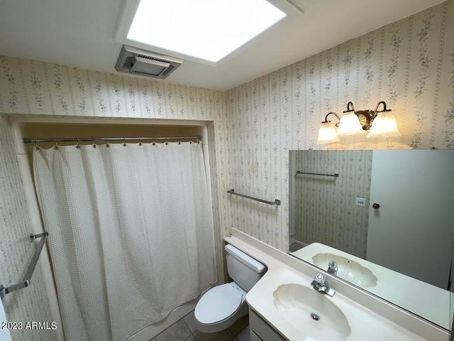 16810 N Boswell Boulevard, Sun City, AZ 85351