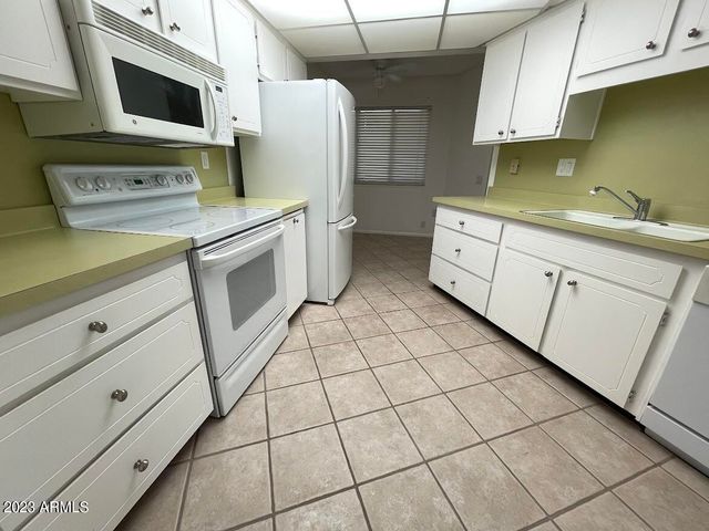 16810 N Boswell Boulevard, Sun City, AZ 85351