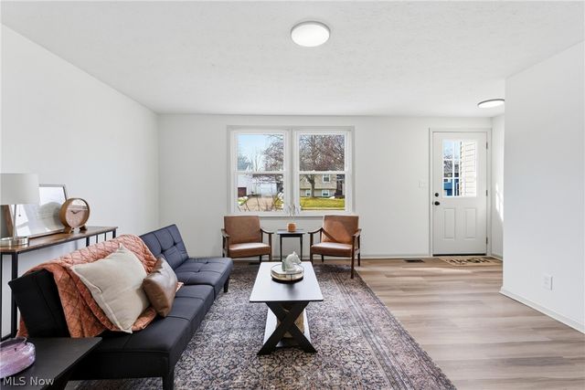 1065 Shadowlawn Drive, Ravenna, OH 44266