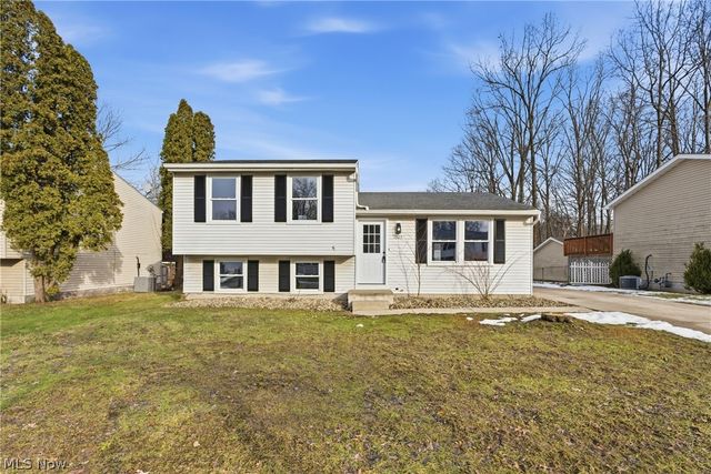 1065 Shadowlawn Drive, Ravenna, OH 44266