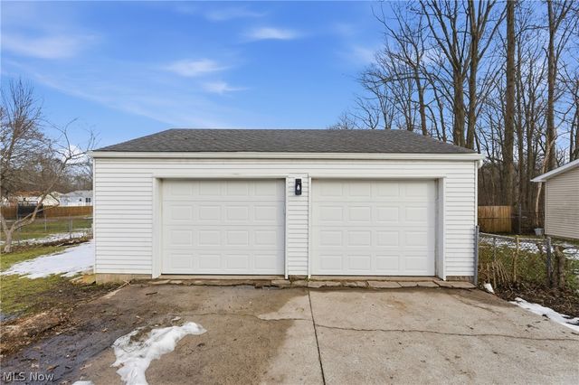 1065 Shadowlawn Drive, Ravenna, OH 44266