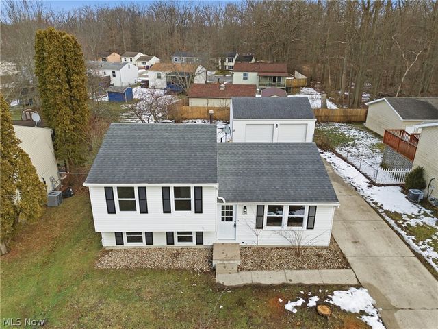 1065 Shadowlawn Drive, Ravenna, OH 44266