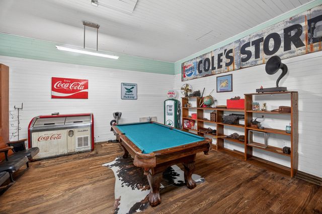 11710 Nashville Hwy, Baxter, TN 38544