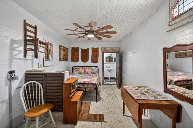 11710 Nashville Hwy, Baxter, TN 38544