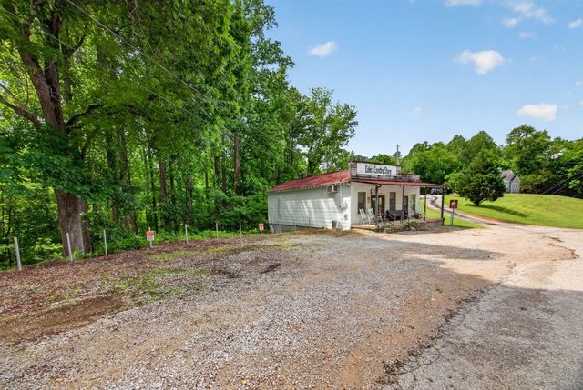 11710 Nashville Hwy, Baxter, TN 38544