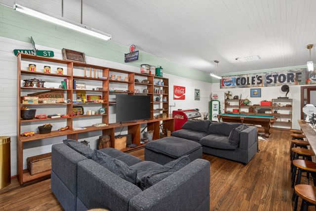 11710 Nashville Hwy, Baxter, TN 38544
