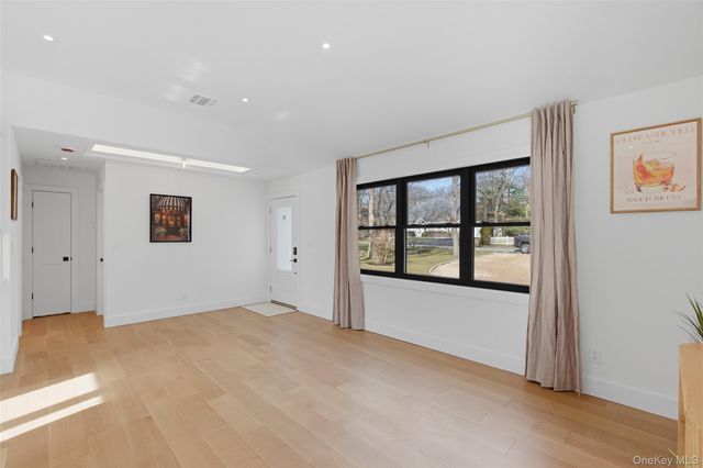 10 Tramposh Lane, Hampton Bays, NY 11946