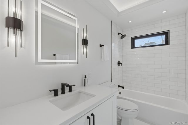 10 Tramposh Lane, Hampton Bays, NY 11946