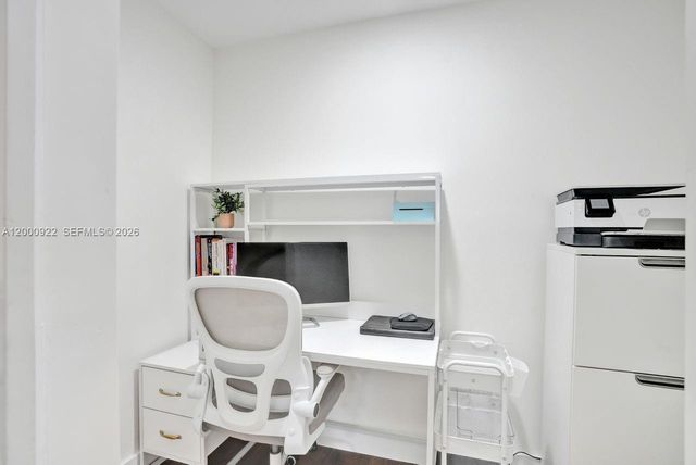 17501 NW 85th Ave, Hialeah, FL 33015