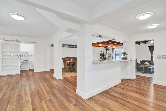 17501 NW 85th Ave, Hialeah, FL 33015