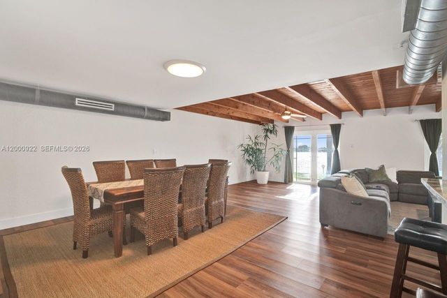 17501 NW 85th Ave, Hialeah, FL 33015