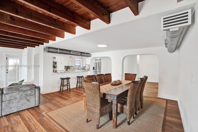 17501 NW 85th Ave, Hialeah, FL 33015