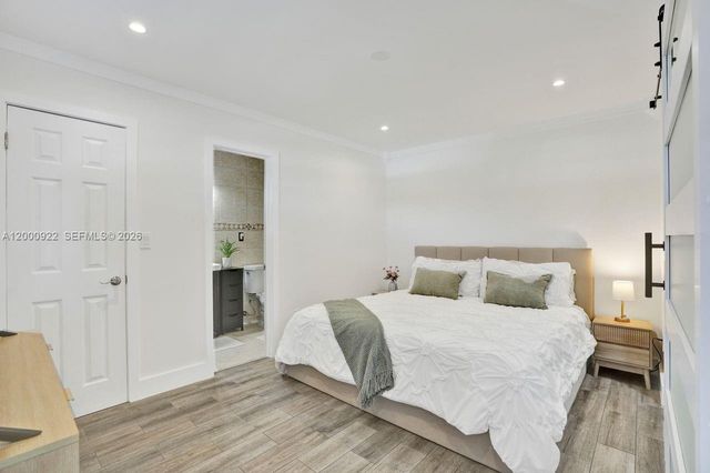 17501 NW 85th Ave, Hialeah, FL 33015