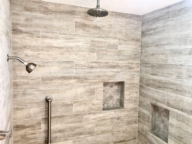 14626 W Wind Hollow Cir Circle, Houston, TX 77040