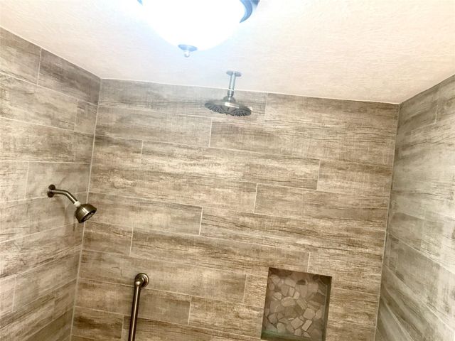 14626 W Wind Hollow Cir Circle, Houston, TX 77040