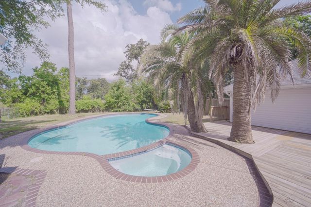 1419 Chestnut Ridge Road, Houston, TX 77339
