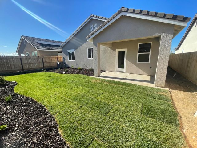 16209 West Sunset Ave, Kerman, CA 93630