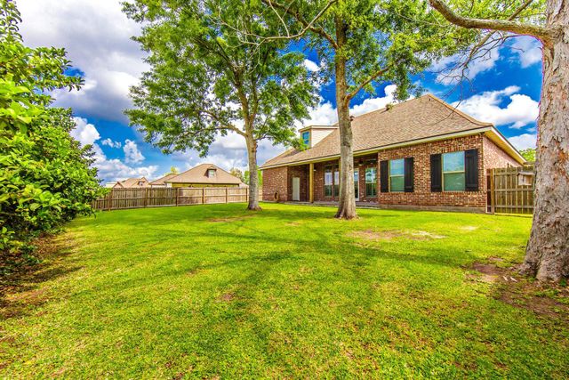2884 Quiet Oak Place, Houma, LA 70360