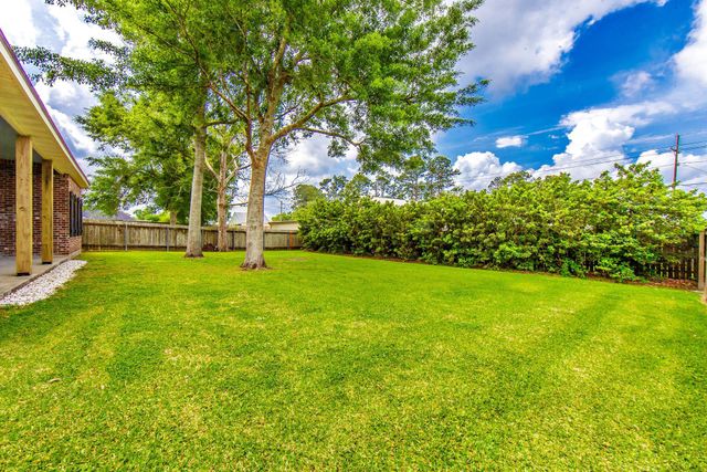 2884 Quiet Oak Place, Houma, LA 70360