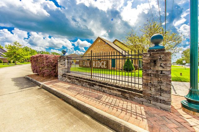 2884 Quiet Oak Place, Houma, LA 70360