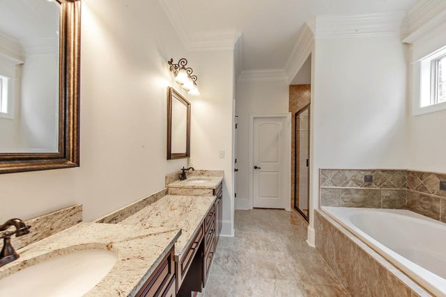 2884 Quiet Oak Place, Houma, LA 70360