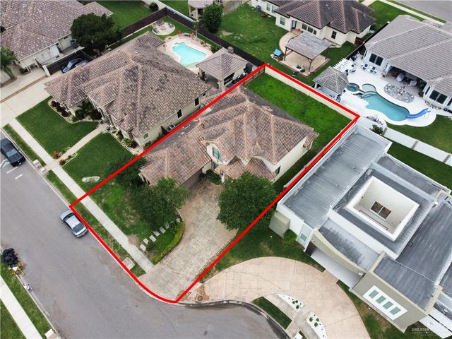 3305 Crystal Falls Avenue, Edinburg, TX 78539