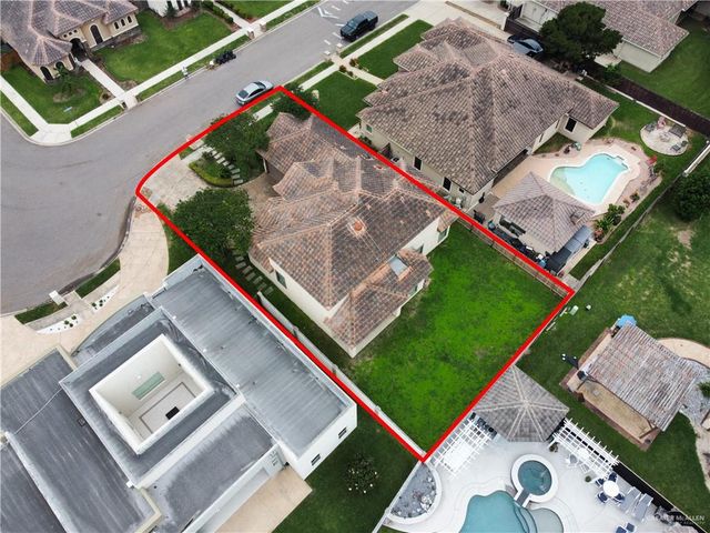 3305 Crystal Falls Avenue, Edinburg, TX 78539