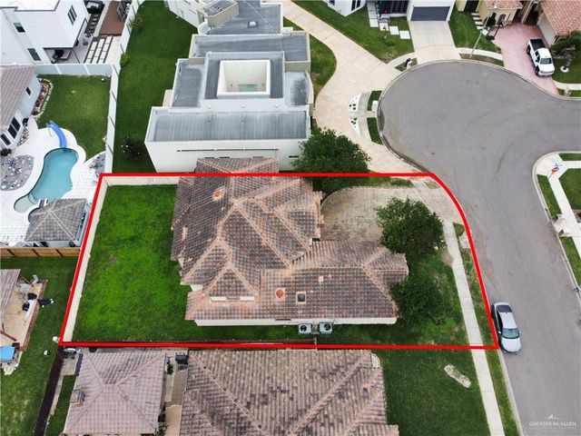 3305 Crystal Falls Avenue, Edinburg, TX 78539