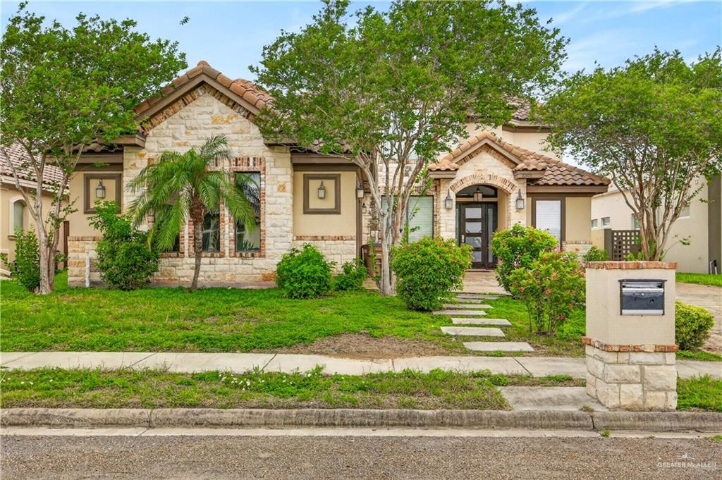 3305 Crystal Falls Avenue, Edinburg, TX 78539