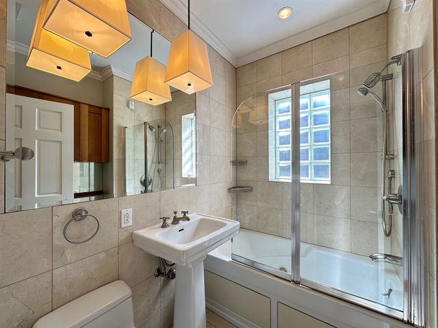 3614 N Bosworth Avenue 1R, Chicago, IL 60613