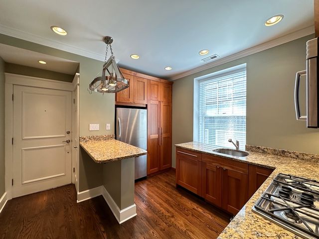 3614 N Bosworth Avenue 1R, Chicago, IL 60613