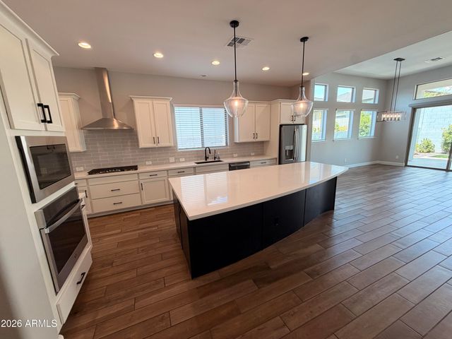 1926 W HOLDEN Drive, Phoenix, AZ 85085