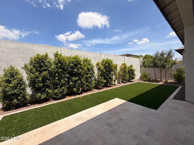 1926 W HOLDEN Drive, Phoenix, AZ 85085