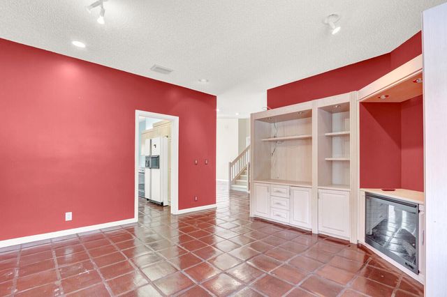 2571 Marseille Drive, Palm Beach Gardens, FL 33410